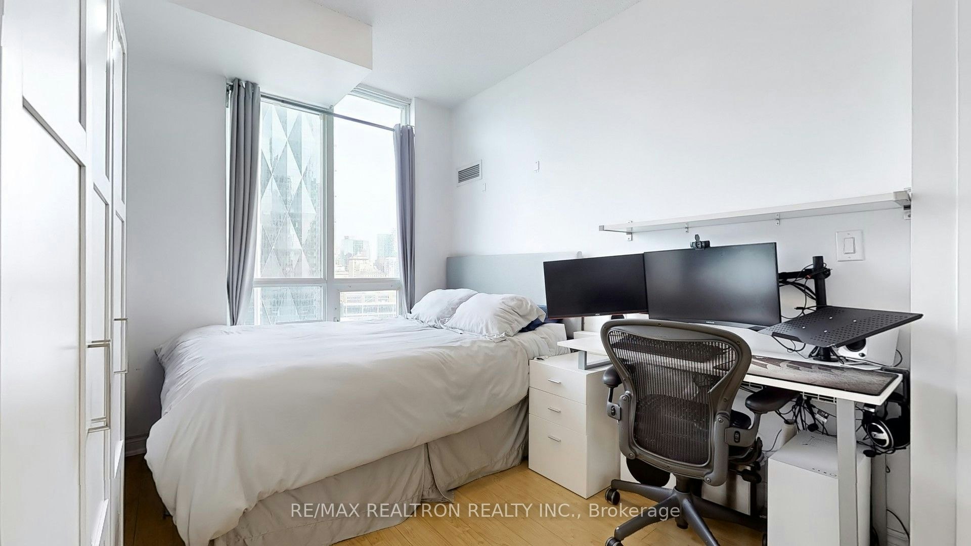 2104-18 Harbour Street, Toronto, ON, M5J 2Z6 - 14