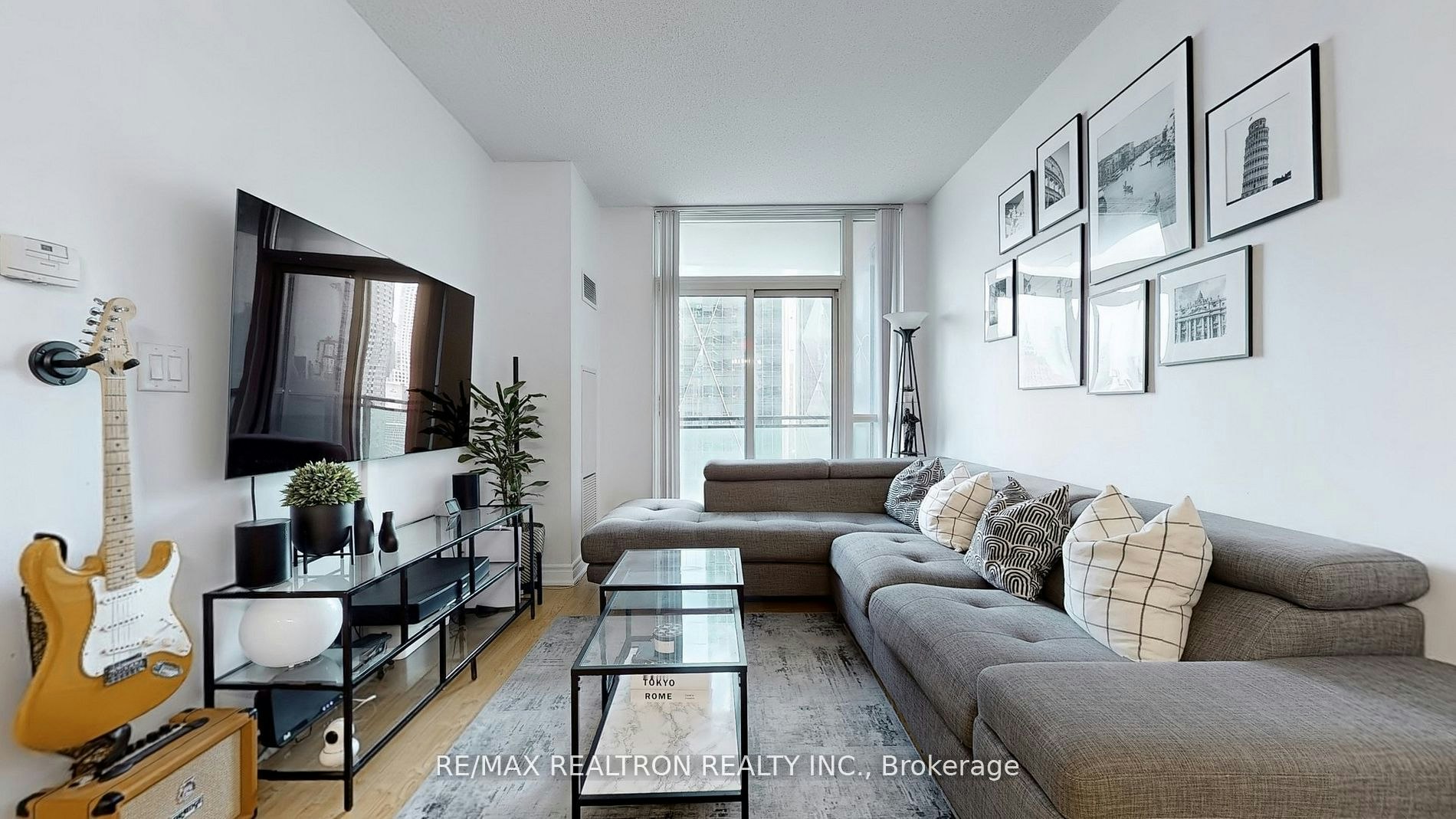 2104-18 Harbour Street, Toronto, ON, M5J 2Z6 - 4