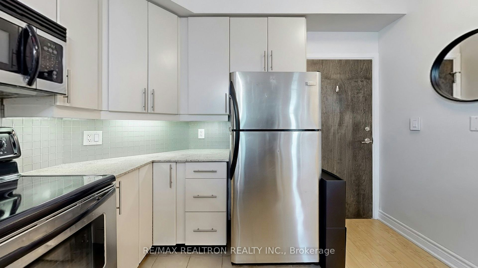 2104-18 Harbour Street, Toronto, ON, M5J 2Z6 - 12
