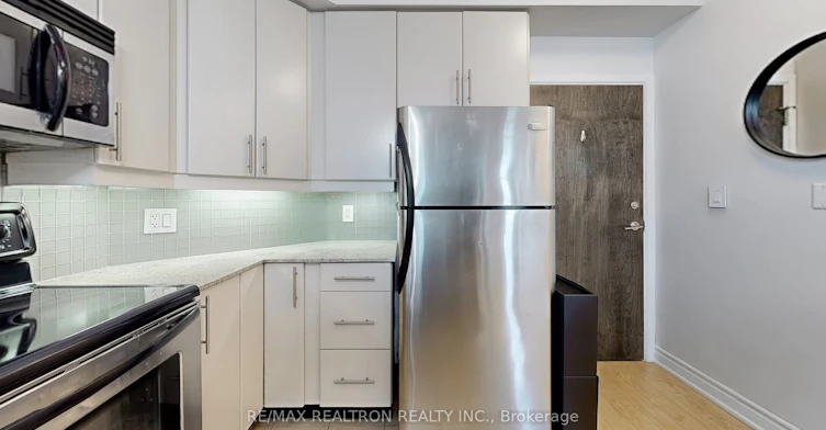 2104-18 Harbour Street, Toronto, ON, M5J 2Z6 - 12