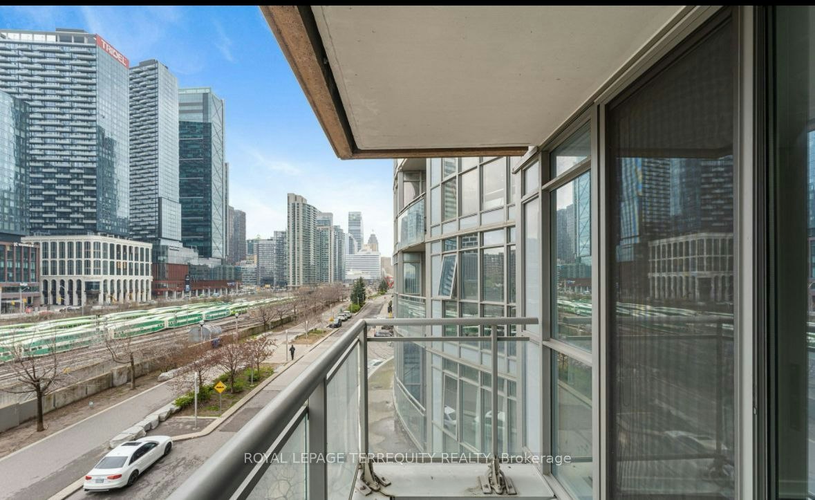 321-151 Dan Leckie Way, Toronto, ON, M5V 4B2 - 8