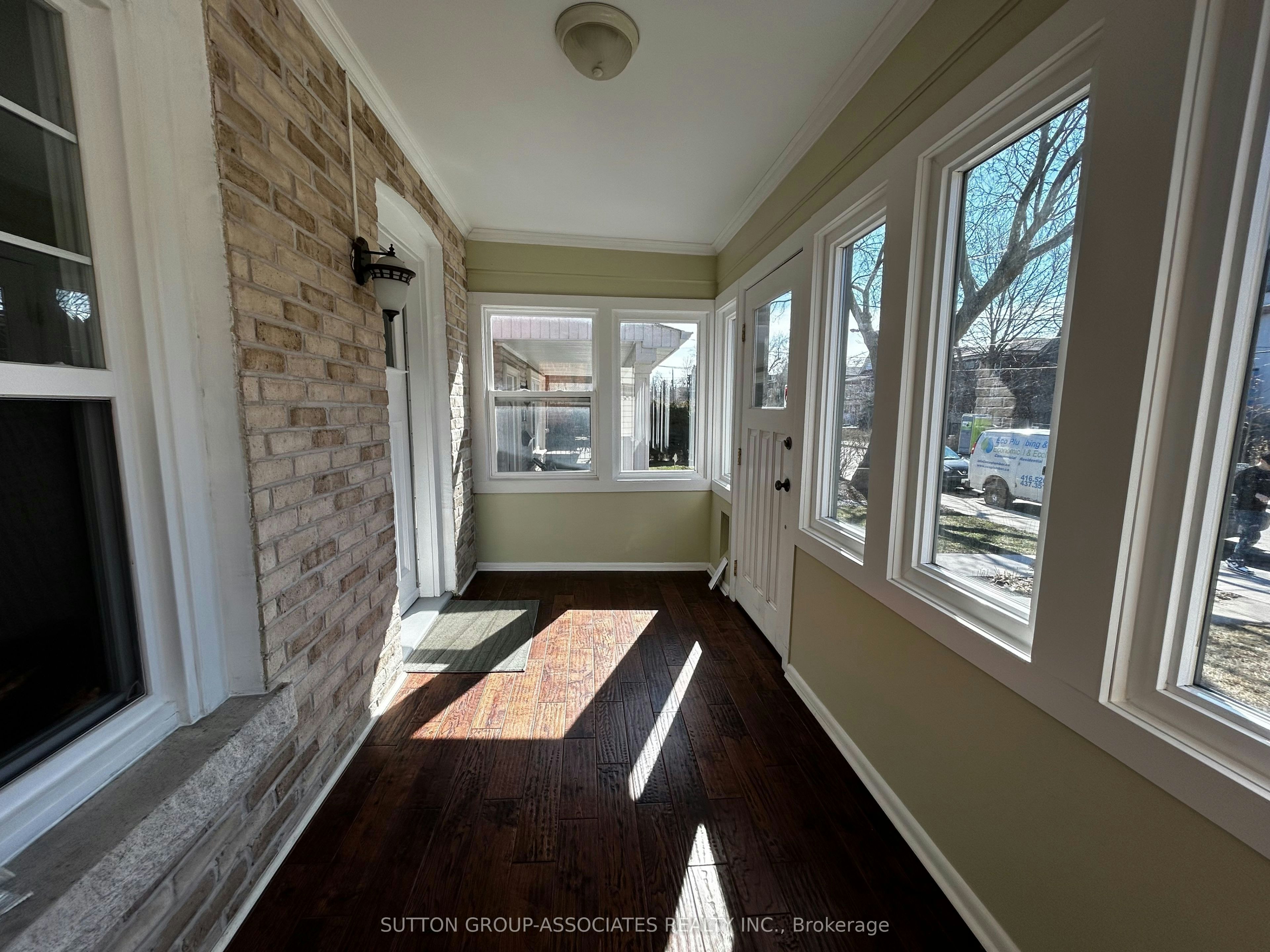 129 Kenwood Avenue, Toronto, ON, M6C 2S4 - 2