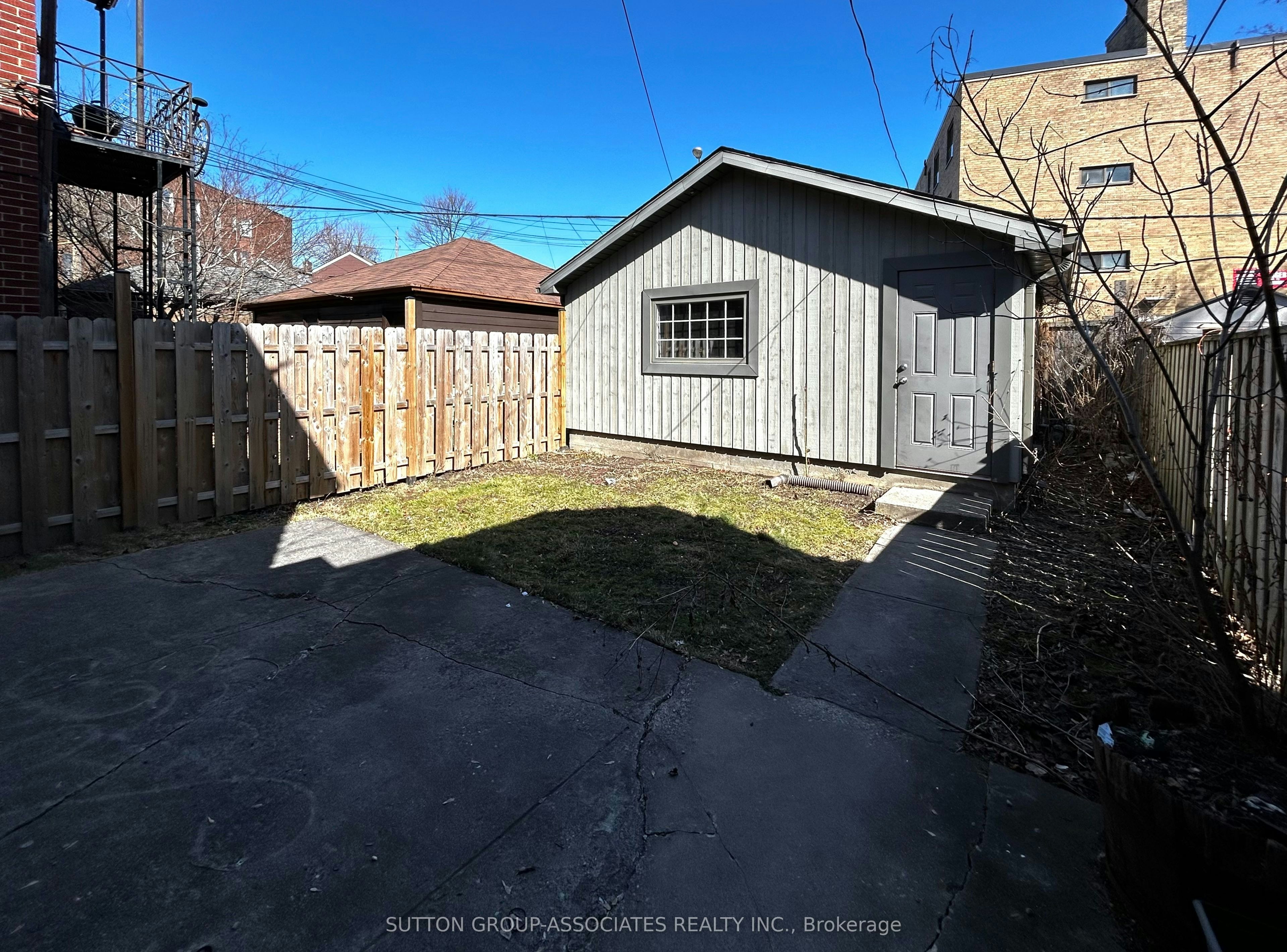 129 Kenwood Avenue, Toronto, ON, M6C 2S4 - 16