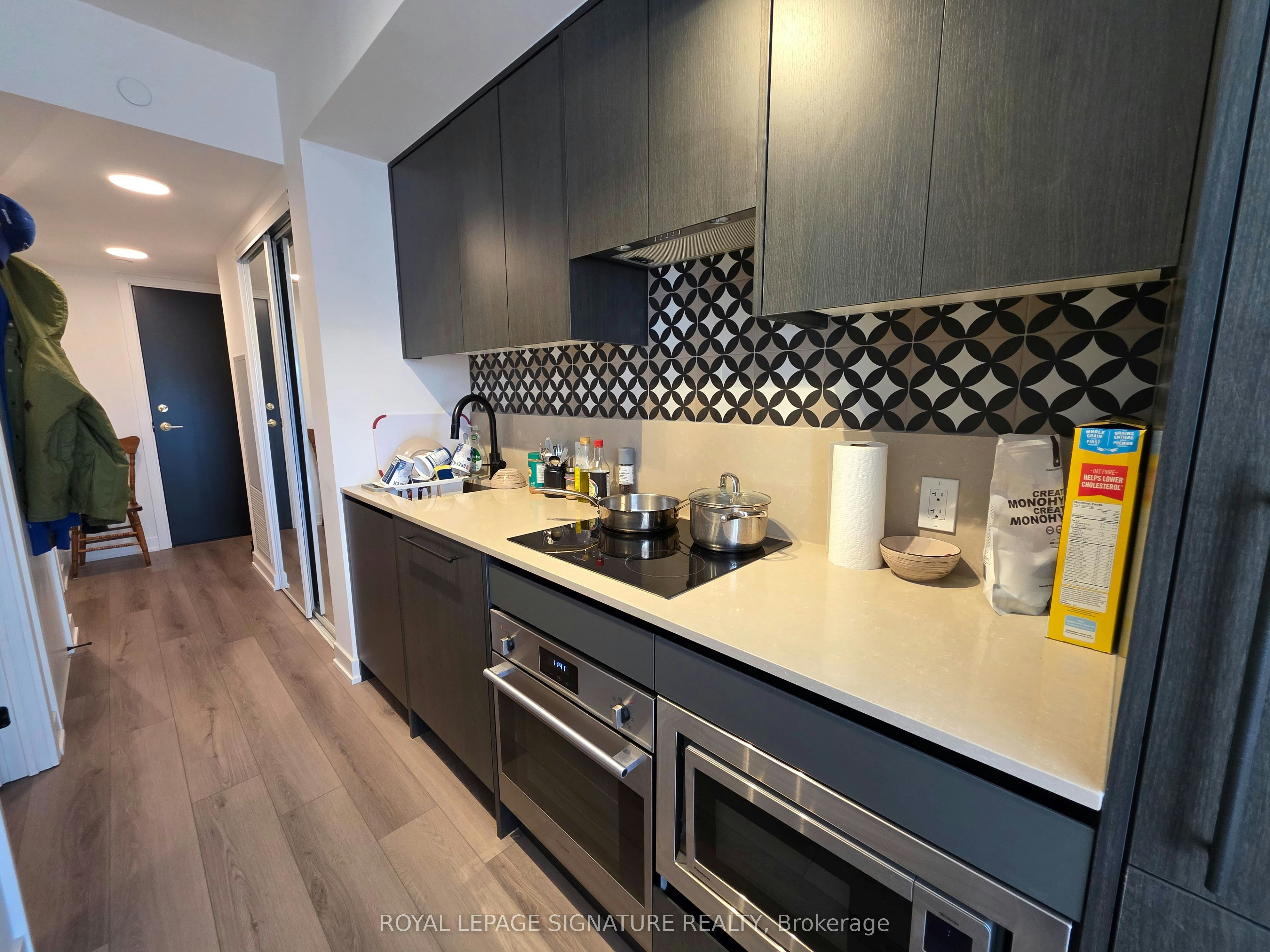 505-5 Lakeview Avenue, Toronto, ON, M6J 0H3 - 14