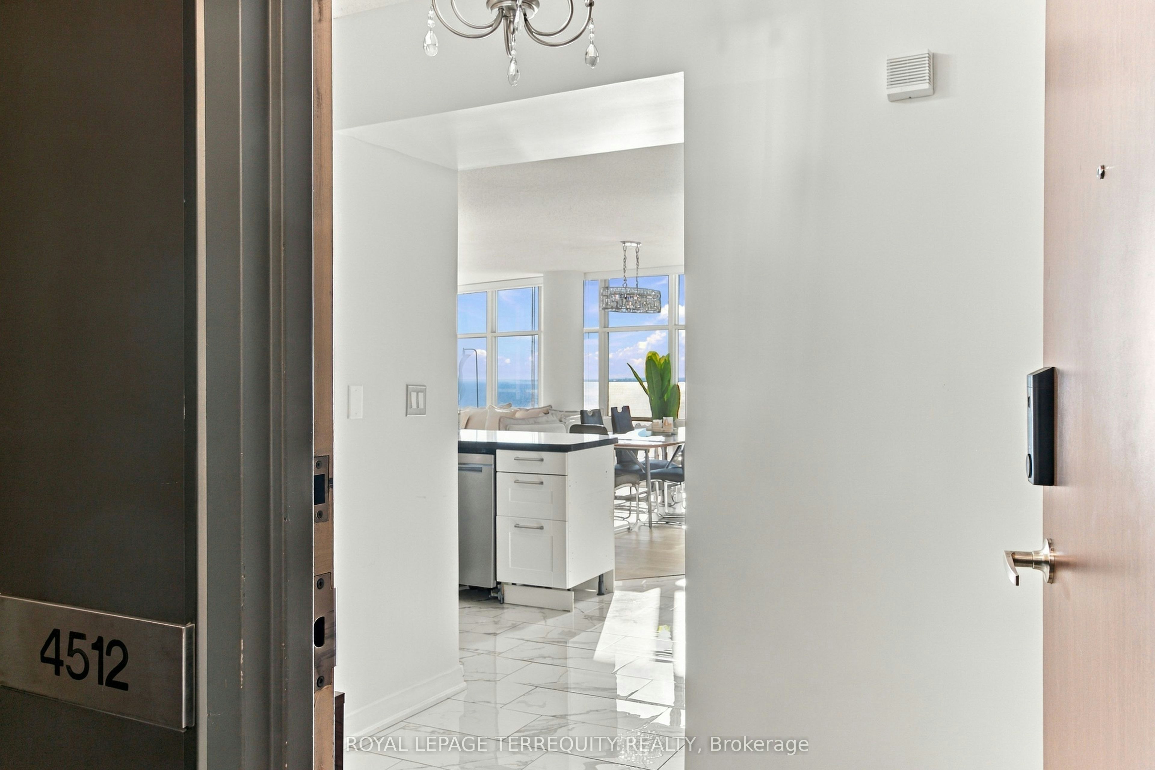 4512-35 Mariner Terrace, Toronto, ON, M5V 3V9 - 43
