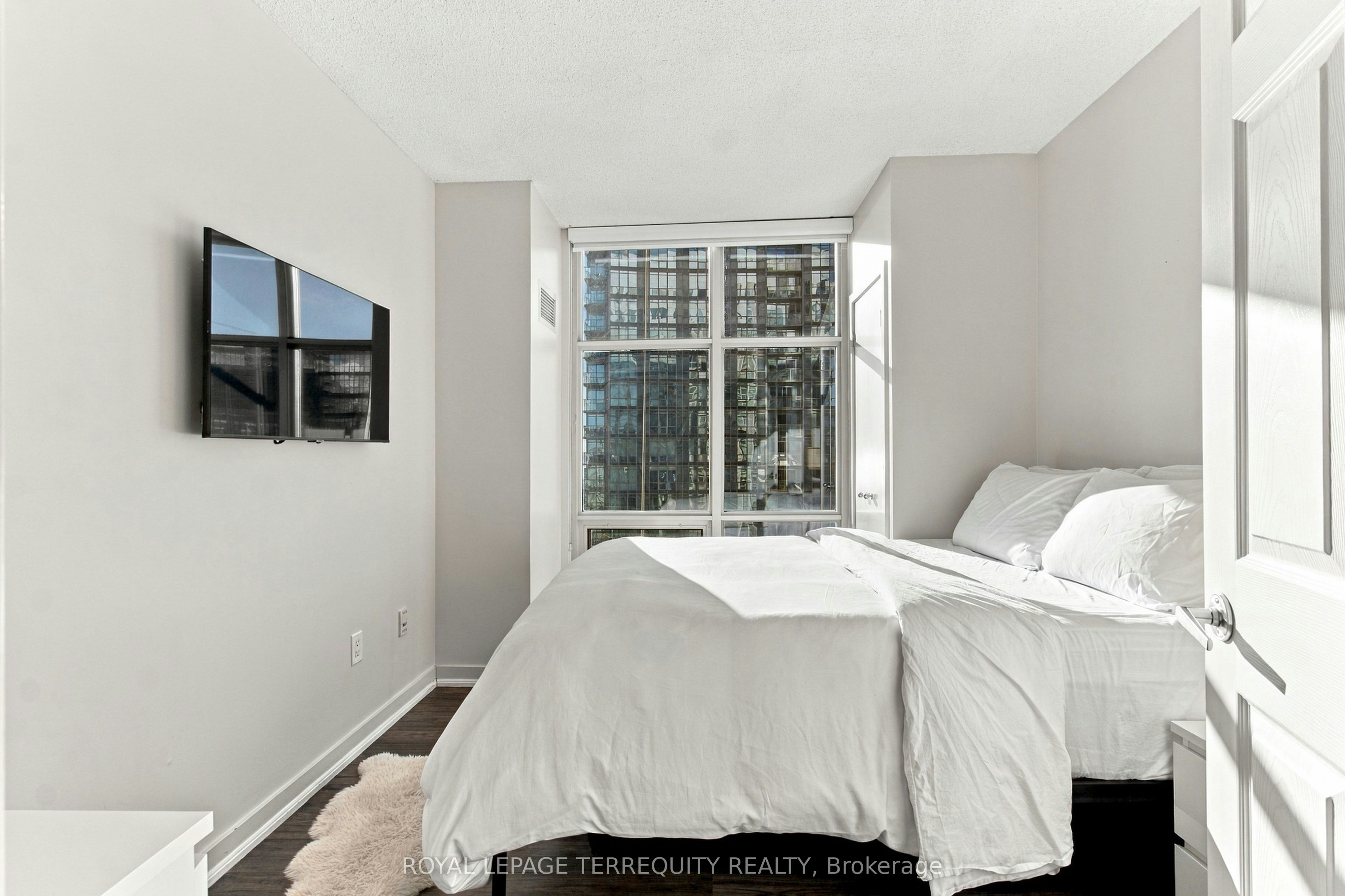 4512-35 Mariner Terrace, Toronto, ON, M5V 3V9 - 24