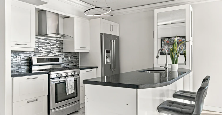 4512-35 Mariner Terrace, Toronto, ON, M5V 3V9 - 14