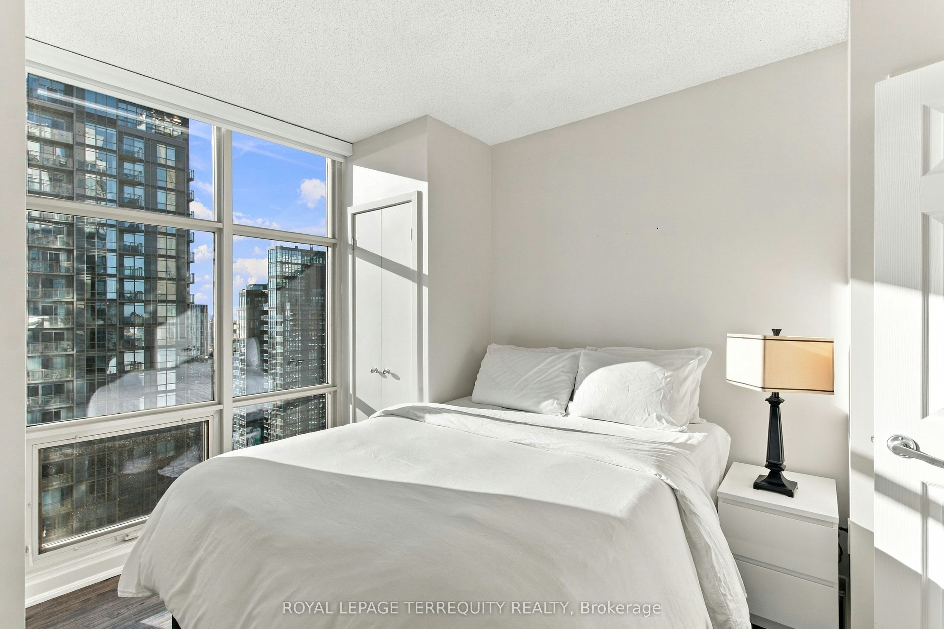 4512-35 Mariner Terrace, Toronto, ON, M5V 3V9 - 23