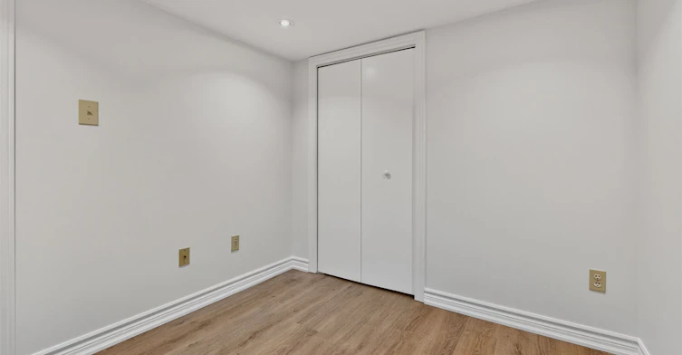 Lower-722 Dufferin Street, Toronto, ON, M6K 2B7 - 23