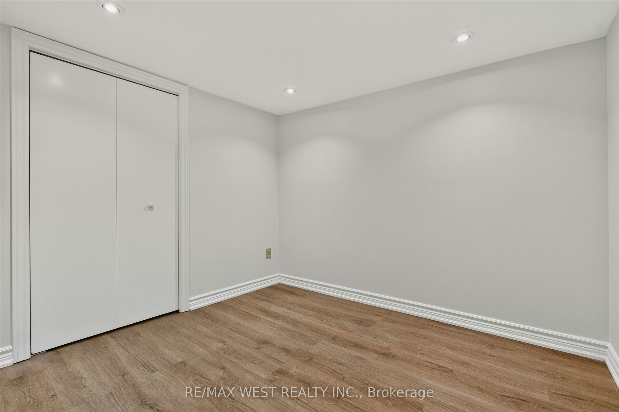 Lower-722 Dufferin Street, Toronto, ON, M6K 2B7 - 20