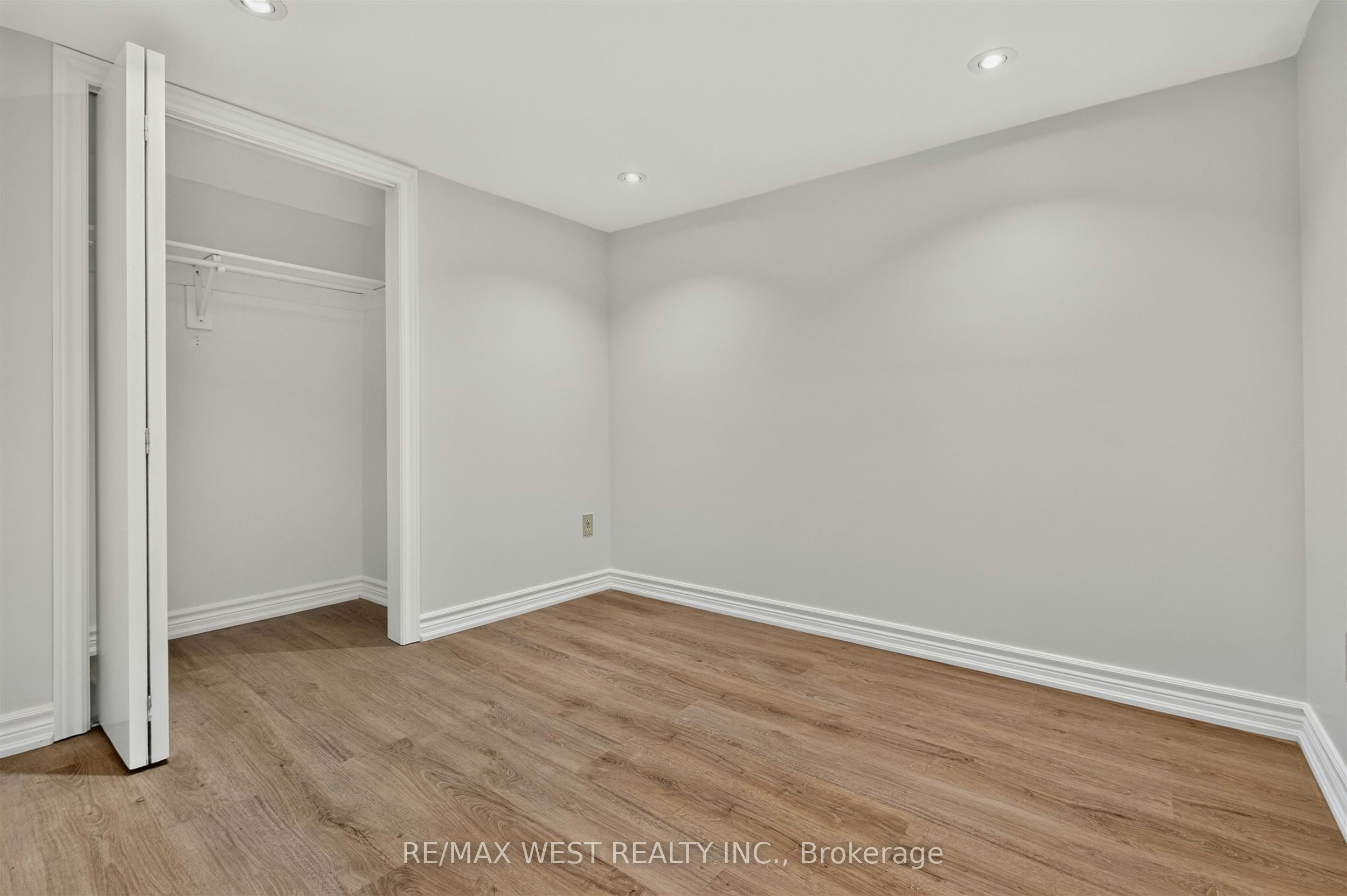 Lower-722 Dufferin Street, Toronto, ON, M6K 2B7 - 22