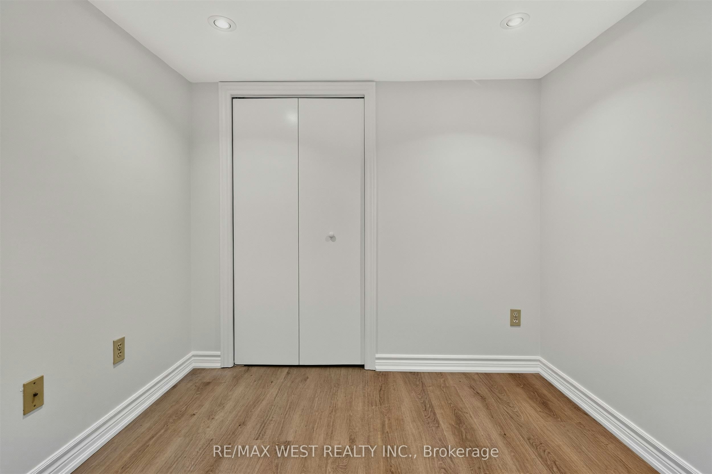 Lower-722 Dufferin Street, Toronto, ON, M6K 2B7 - 24