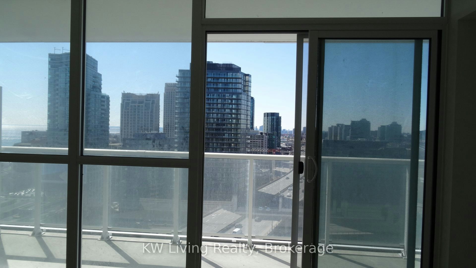 2109-75 Queens Wharf Road, Toronto, ON, M5V 0J8 - 3