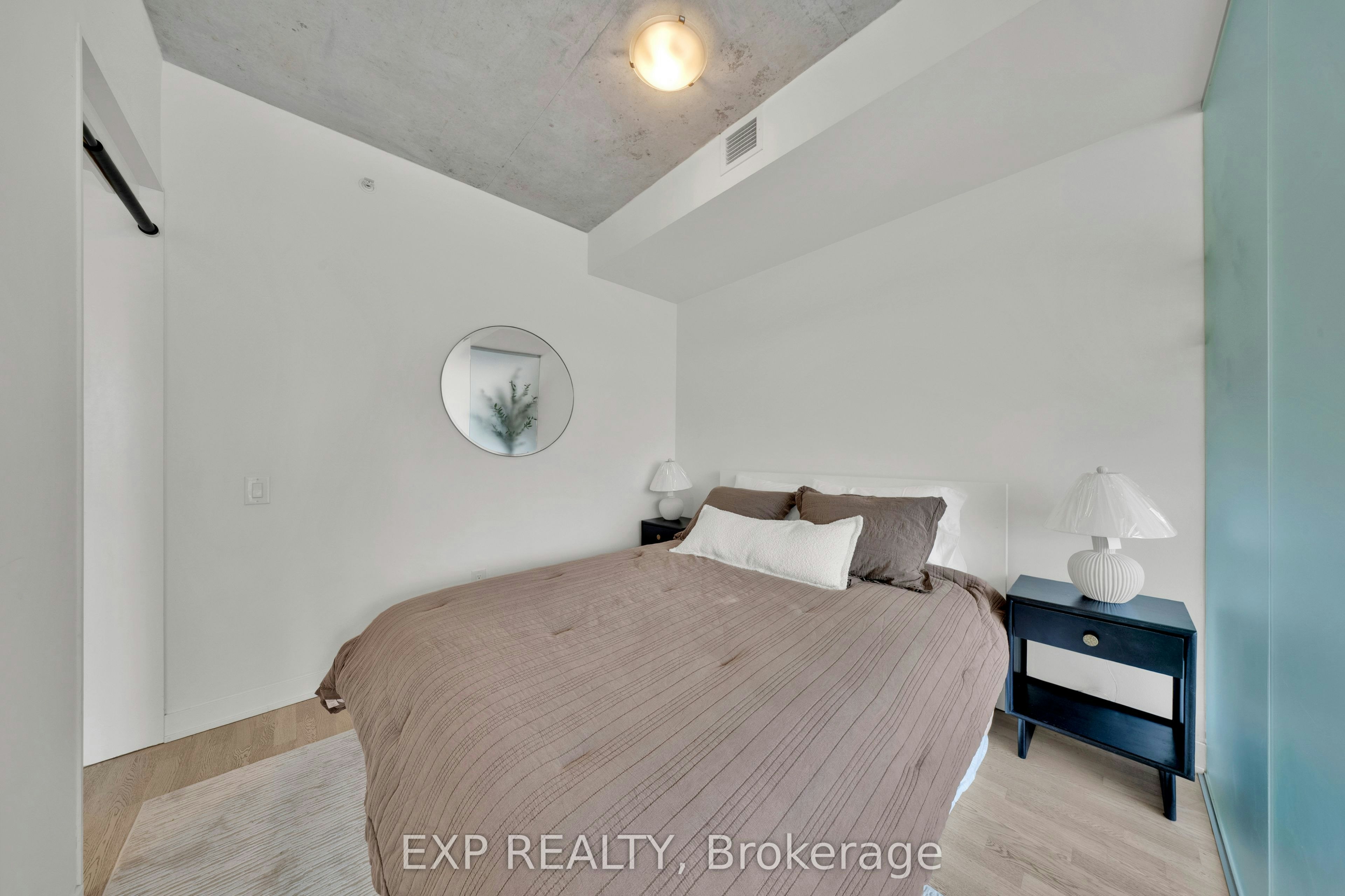 625-629 King Street, Toronto, ON, M5V 1M5 - 4