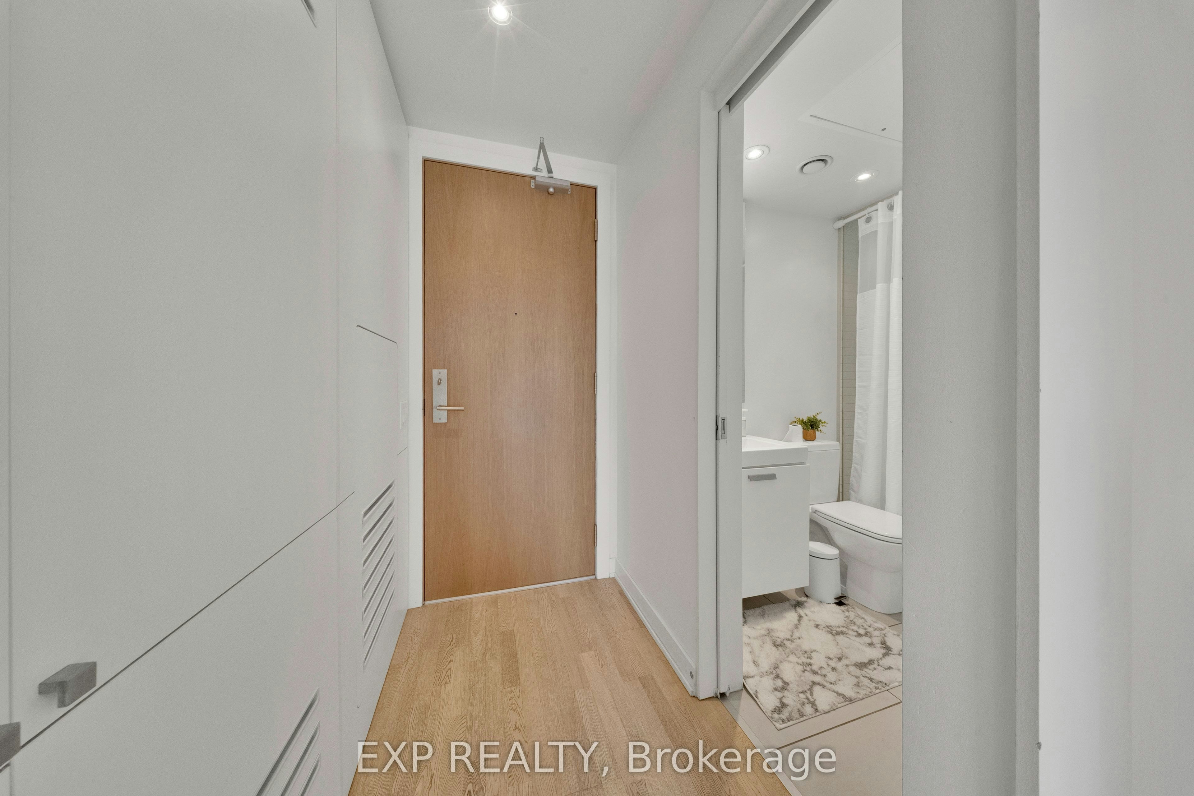 625-629 King Street, Toronto, ON, M5V 1M5 - 2
