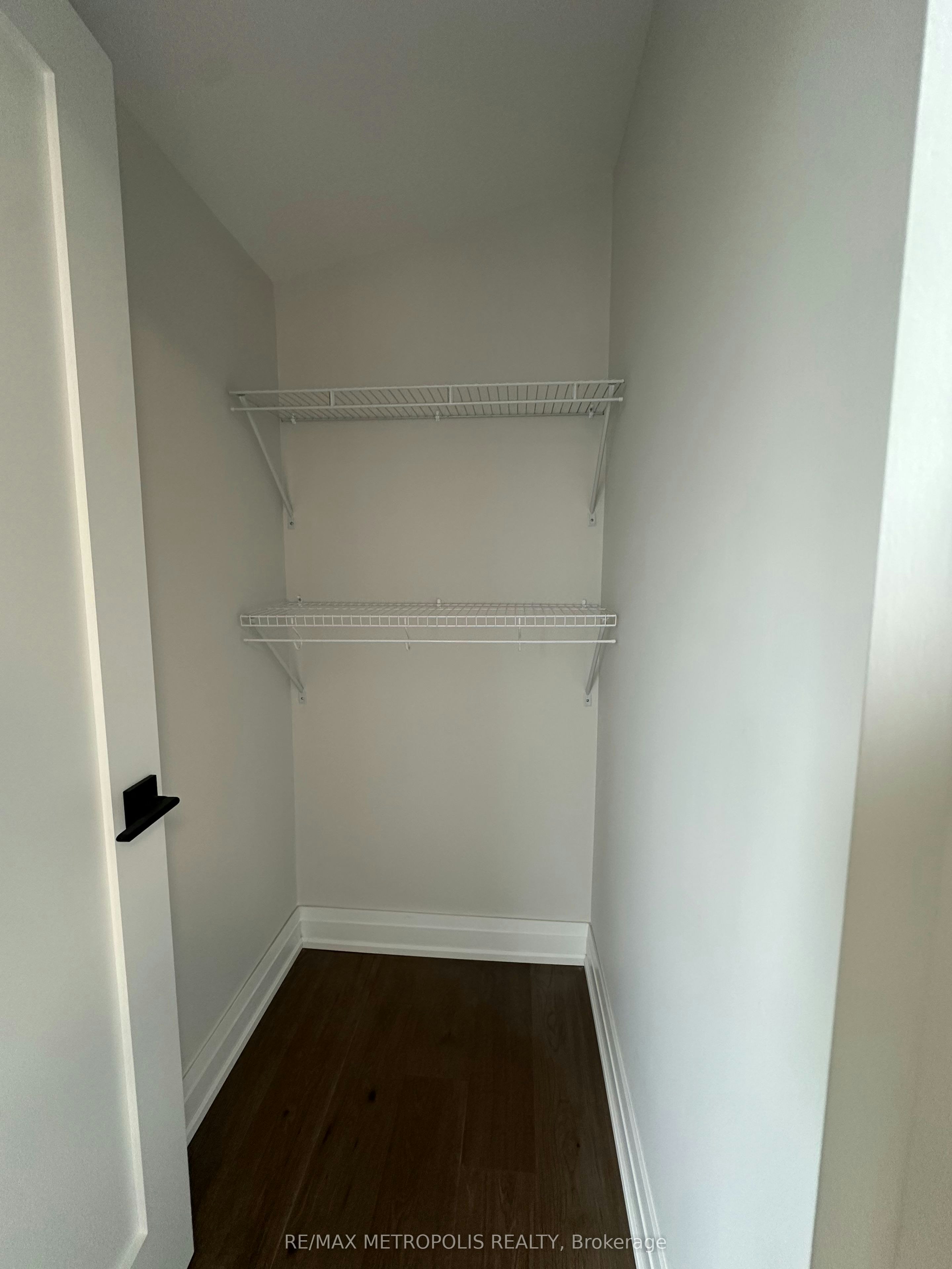 2&3 floor-94 Saint Clarens Avenue, Toronto, ON, M6K 2S5 - 3