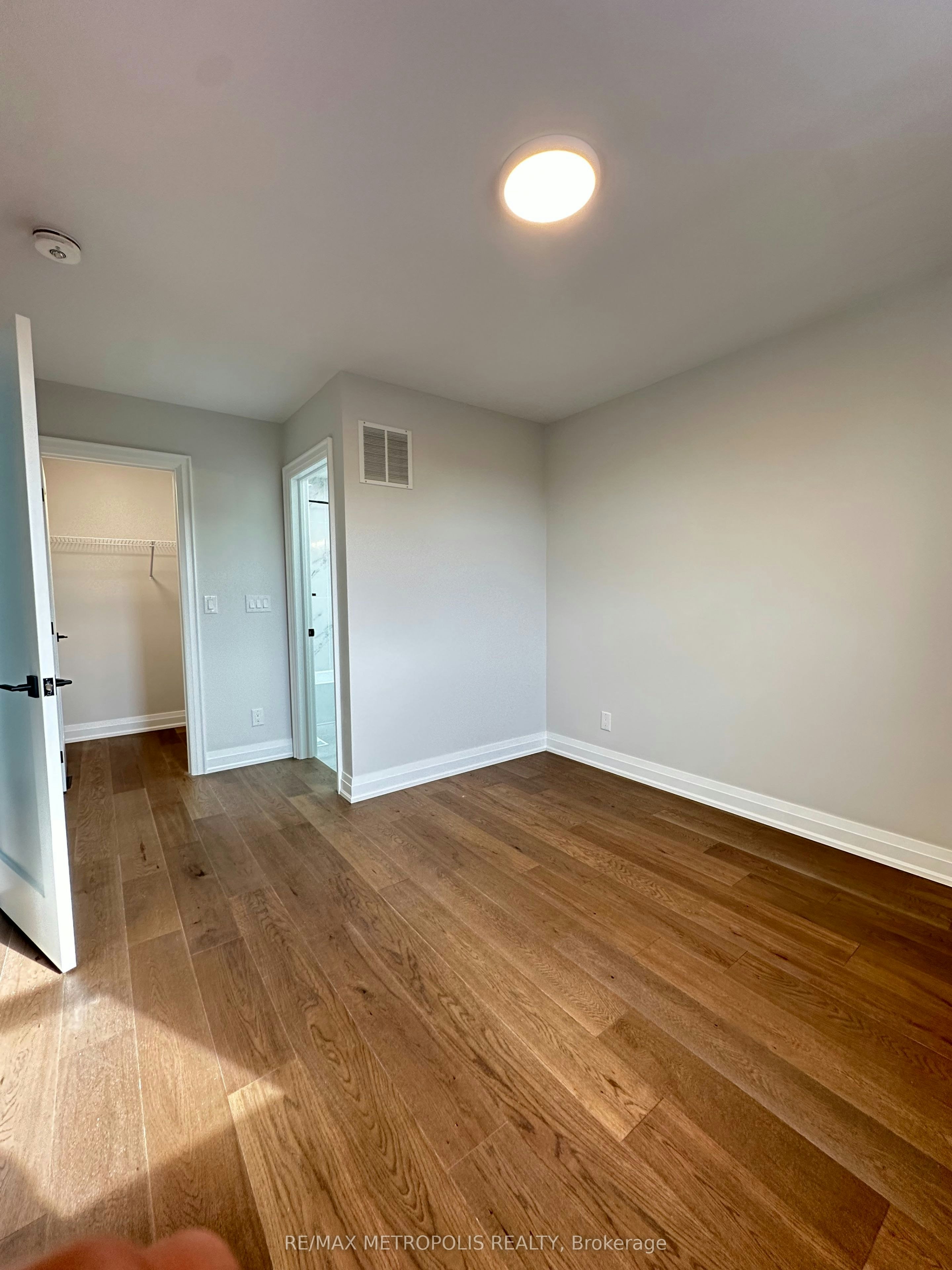 2&3 floor-94 Saint Clarens Avenue, Toronto, ON, M6K 2S5 - 5