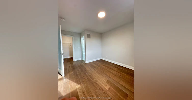 2&3 floor-94 Saint Clarens Avenue, Toronto, ON, M6K 2S5 - 5