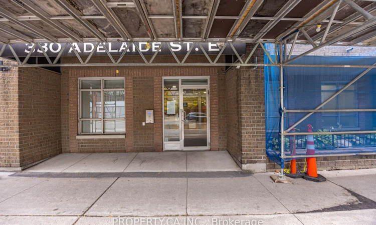 209-330 Adelaide Street E