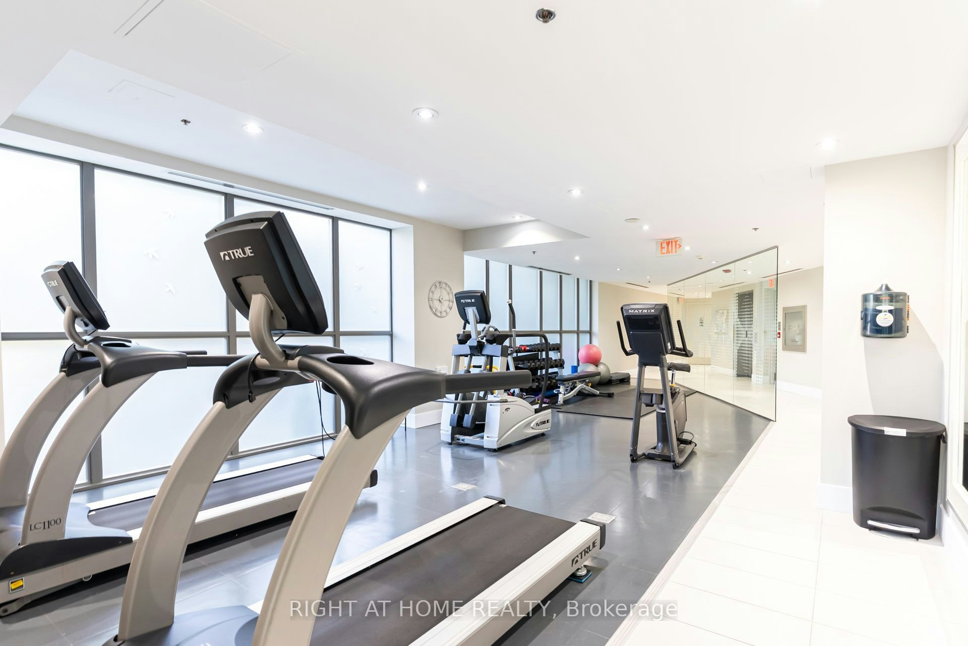 805-90 Trinity Street, Toronto, ON, M5A 0E4 - 24