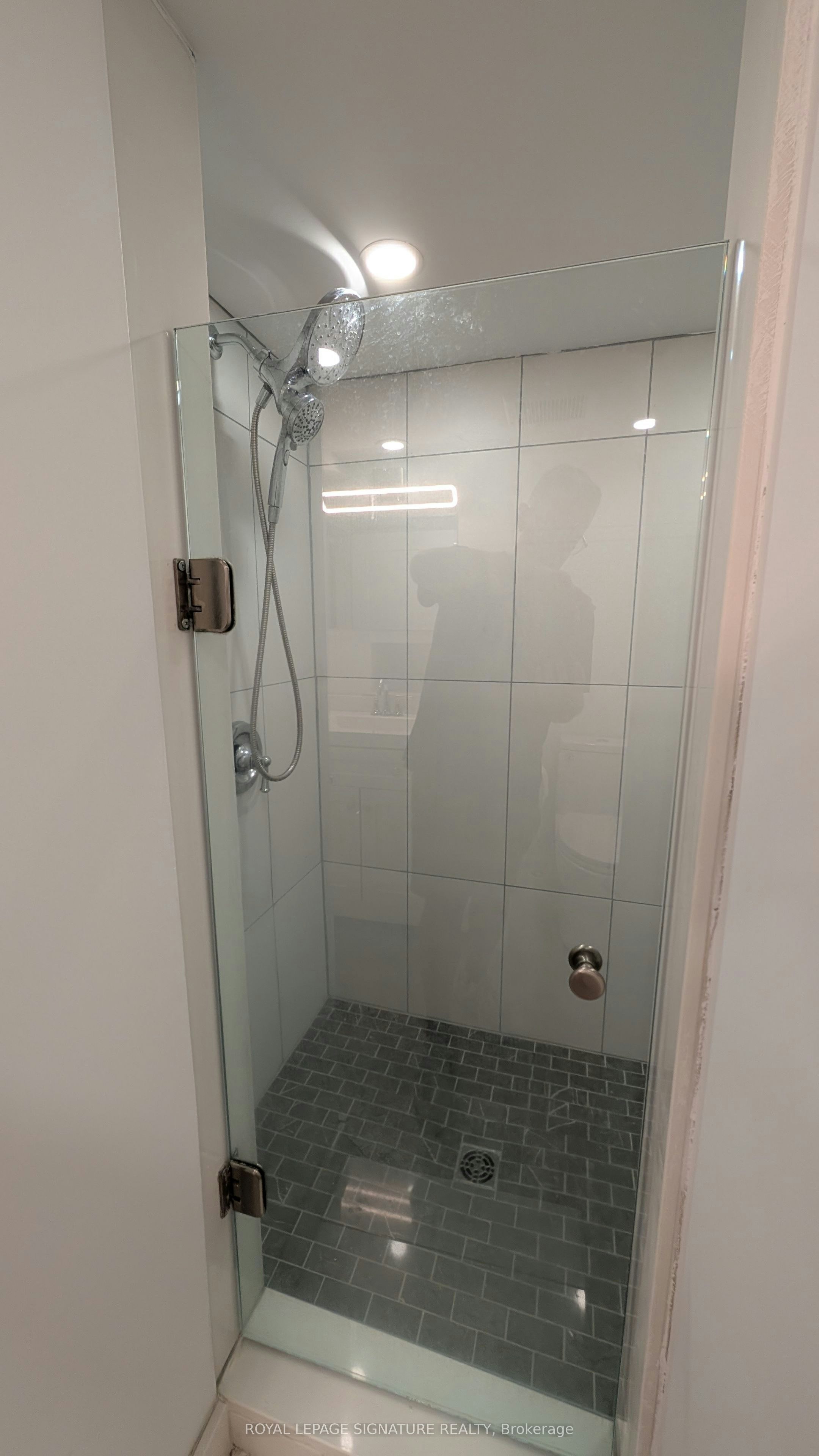 Lower-231 Havelock Street, Toronto, ON, M6H 3B8 - 12
