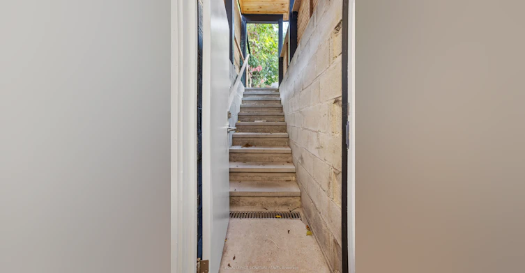 Lower-231 Havelock Street, Toronto, ON, M6H 3B8 - 4