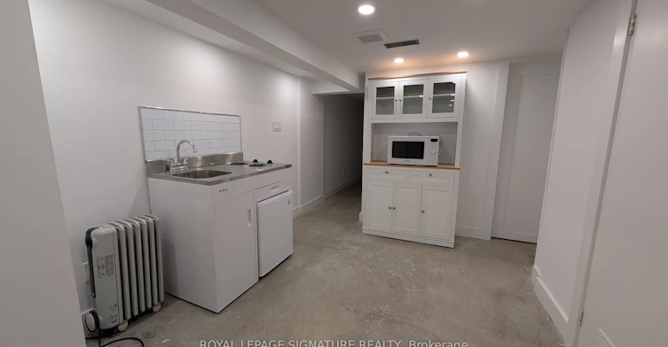 Lower-231 Havelock Street, Toronto, ON, M6H 3B8 - 7