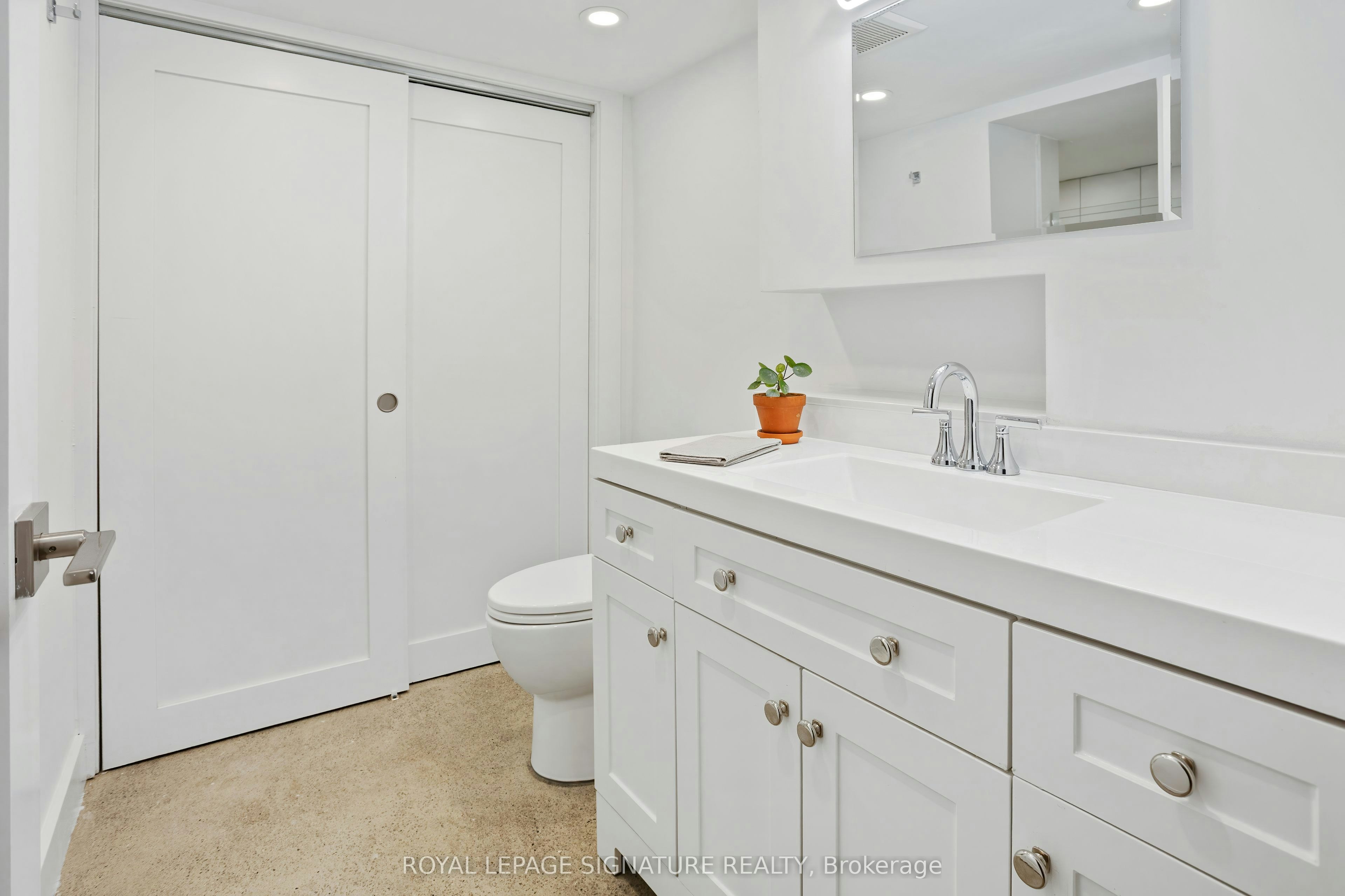 Lower-231 Havelock Street, Toronto, ON, M6H 3B8 - 9