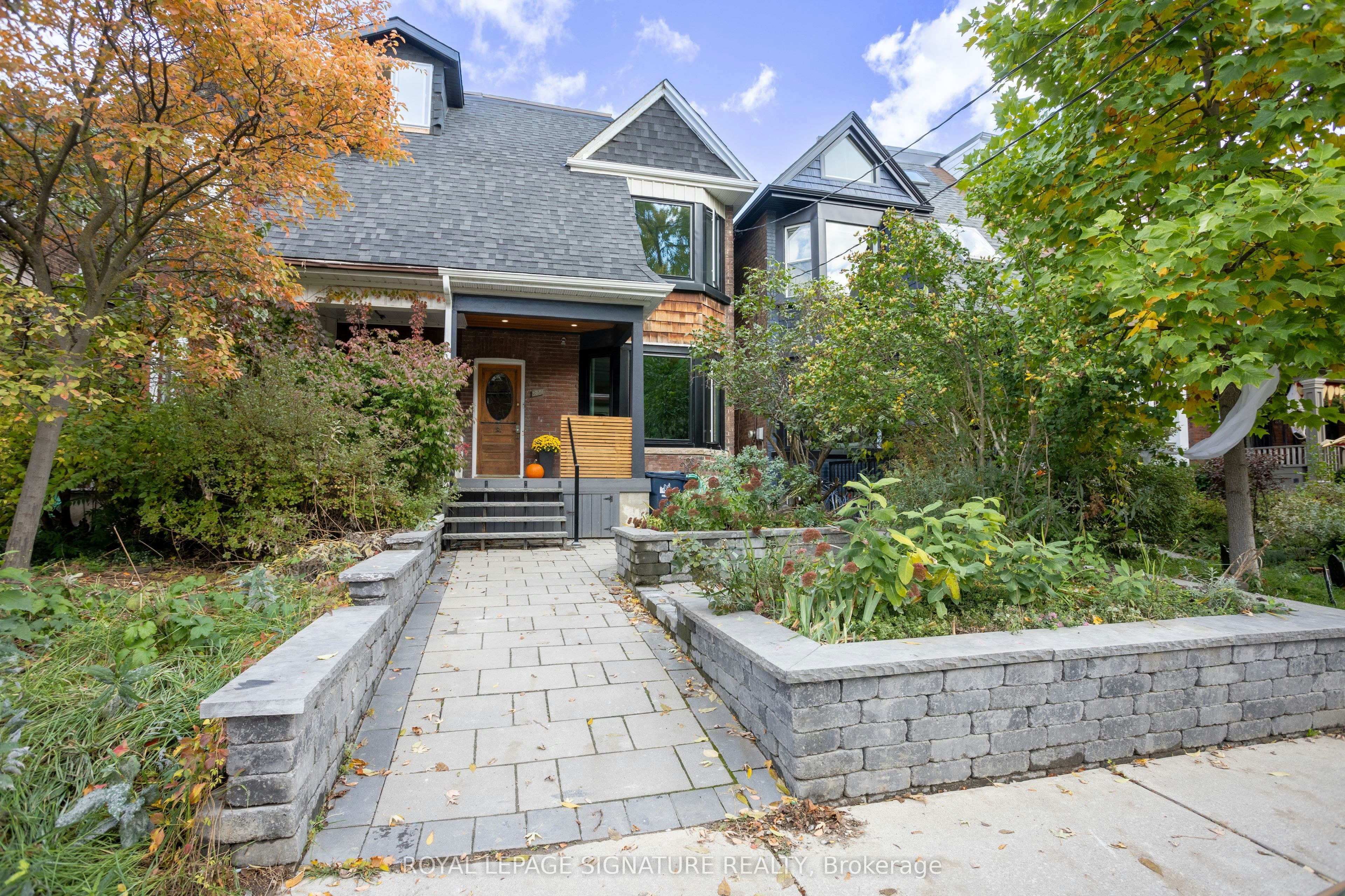 Lower-231 Havelock Street, Toronto, ON, M6H 3B8