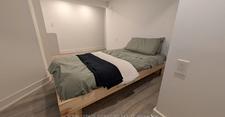 Lower-231 Havelock Street, Toronto, ON, M6H 3B8 - 10