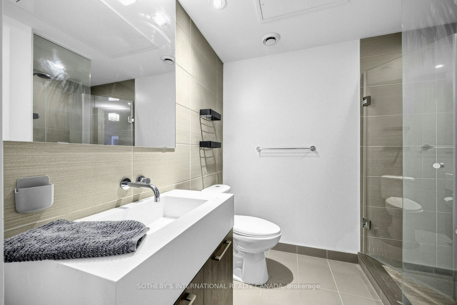 401-560 King St. Street W, Toronto, ON, M5V 1M3 - 17