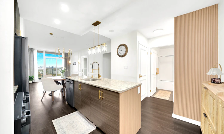 1607-70 Forest Manor Road