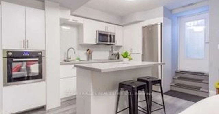 Lower-114 Sheridan Avenue, Toronto, ON, M6K 2H2 - 2