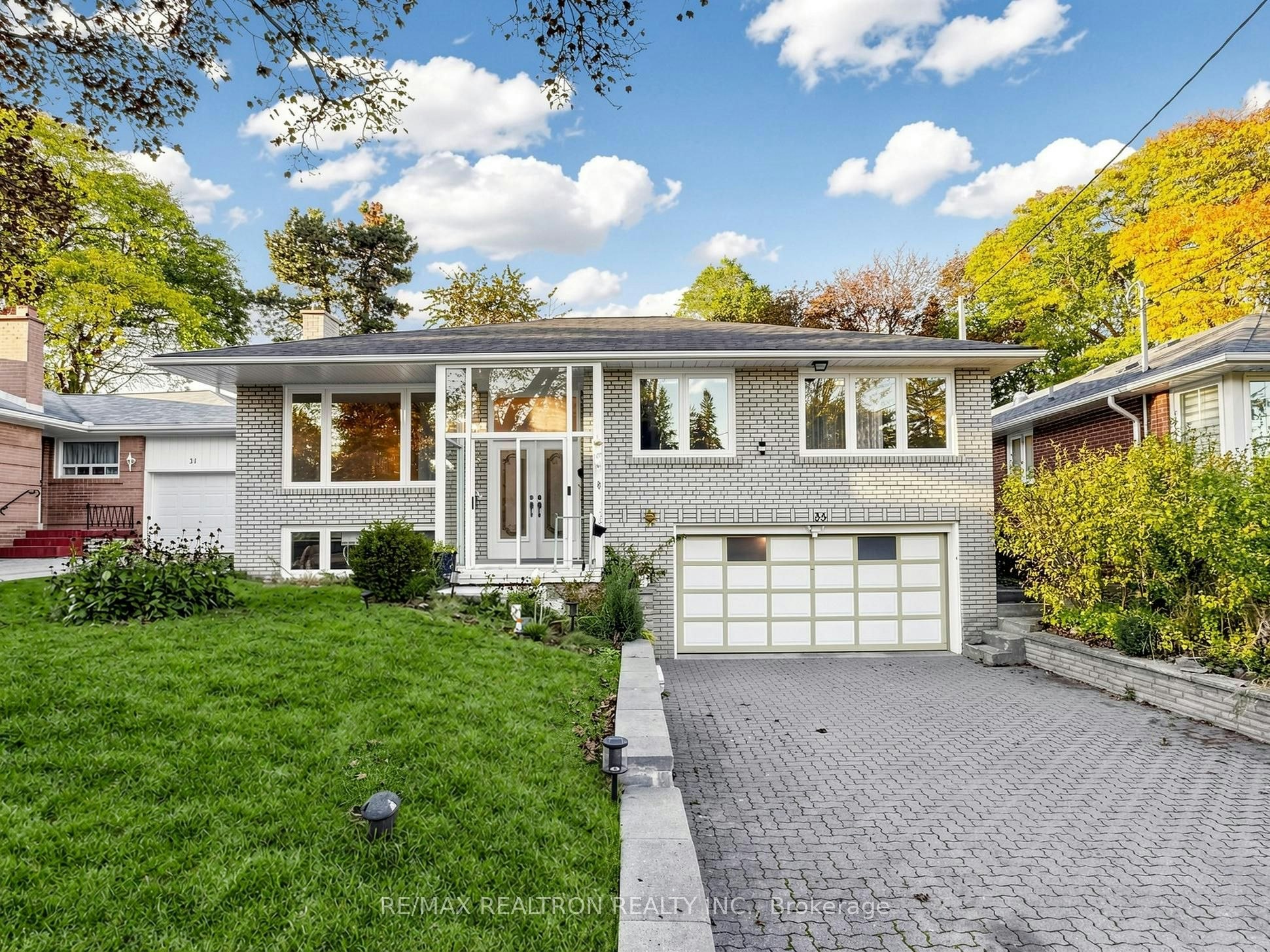 33 Sumner Heights Drive, Toronto, ON, M2K 1Y2