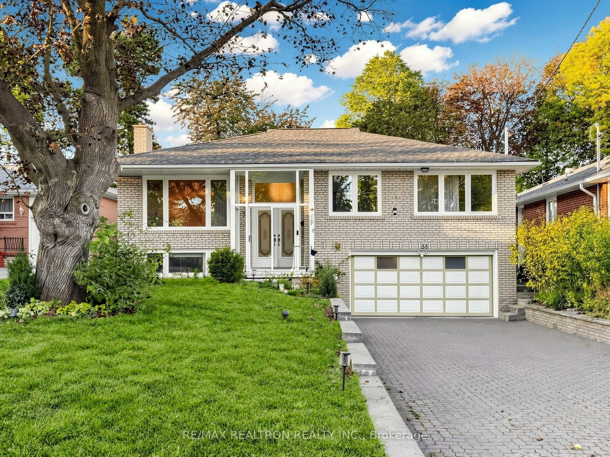 33 Sumner Heights Drive, Toronto, ON, M2K 1Y2