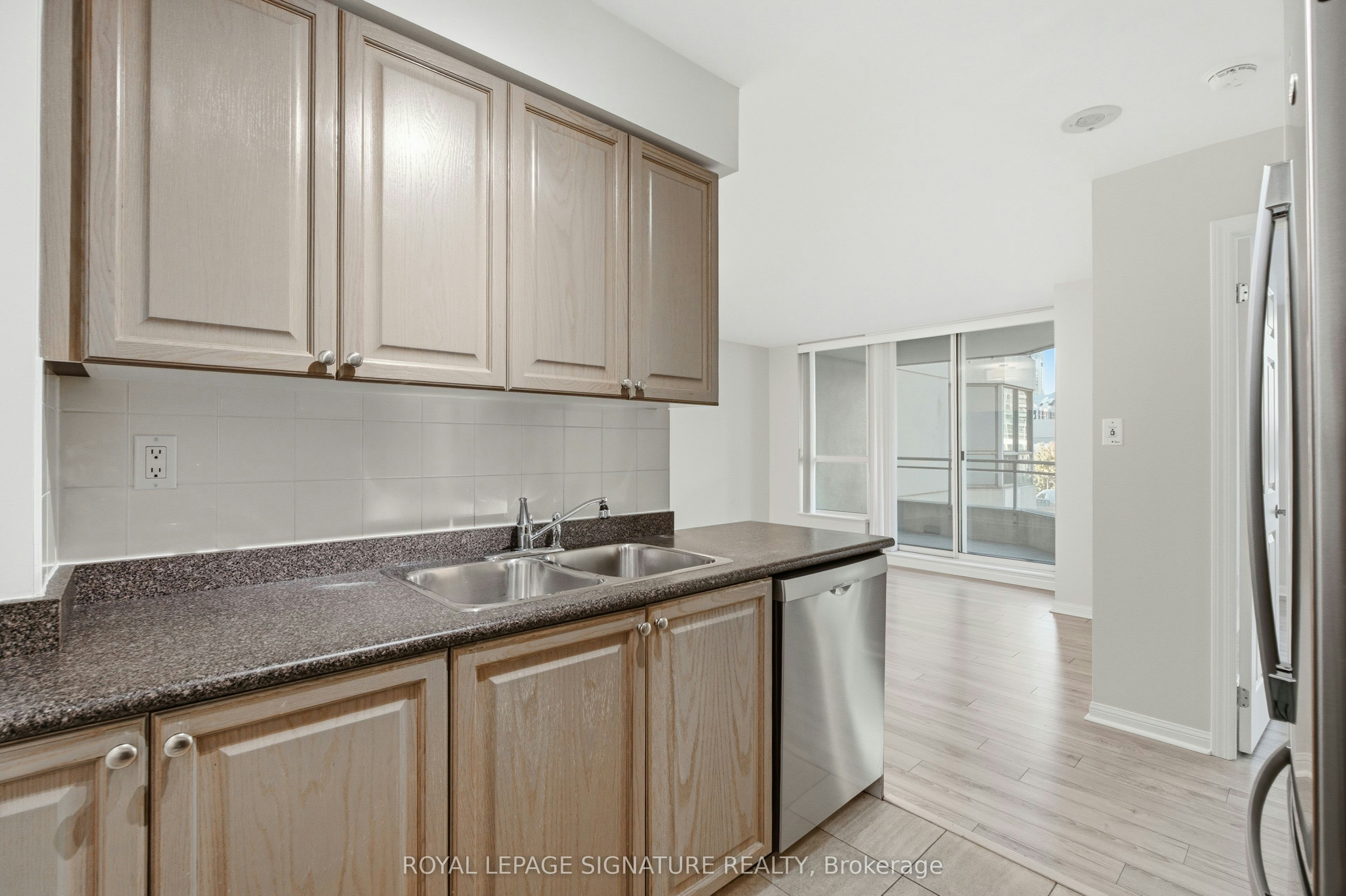 701-228 Queens Quay N/A W, Toronto, ON, M5J 2X1 - 12