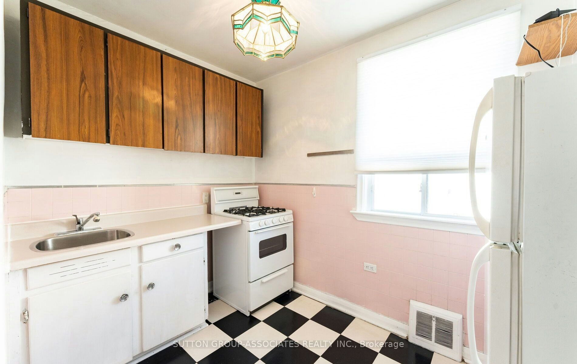 2nd Floor-35 Bellwoods Avenue, Toronto, ON, M6J 2P5 - 9