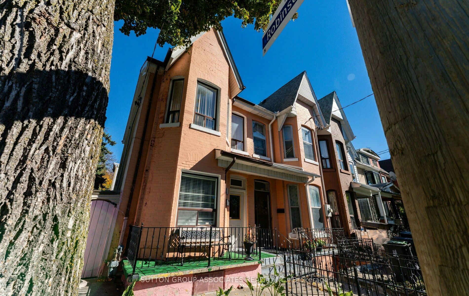 2nd Floor-35 Bellwoods Avenue, Toronto, ON, M6J 2P5 - 2