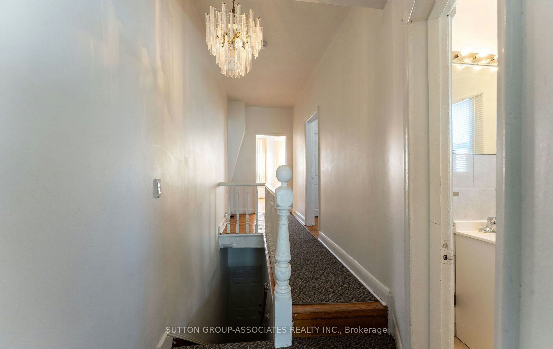 2nd Floor-35 Bellwoods Avenue, Toronto, ON, M6J 2P5 - 4