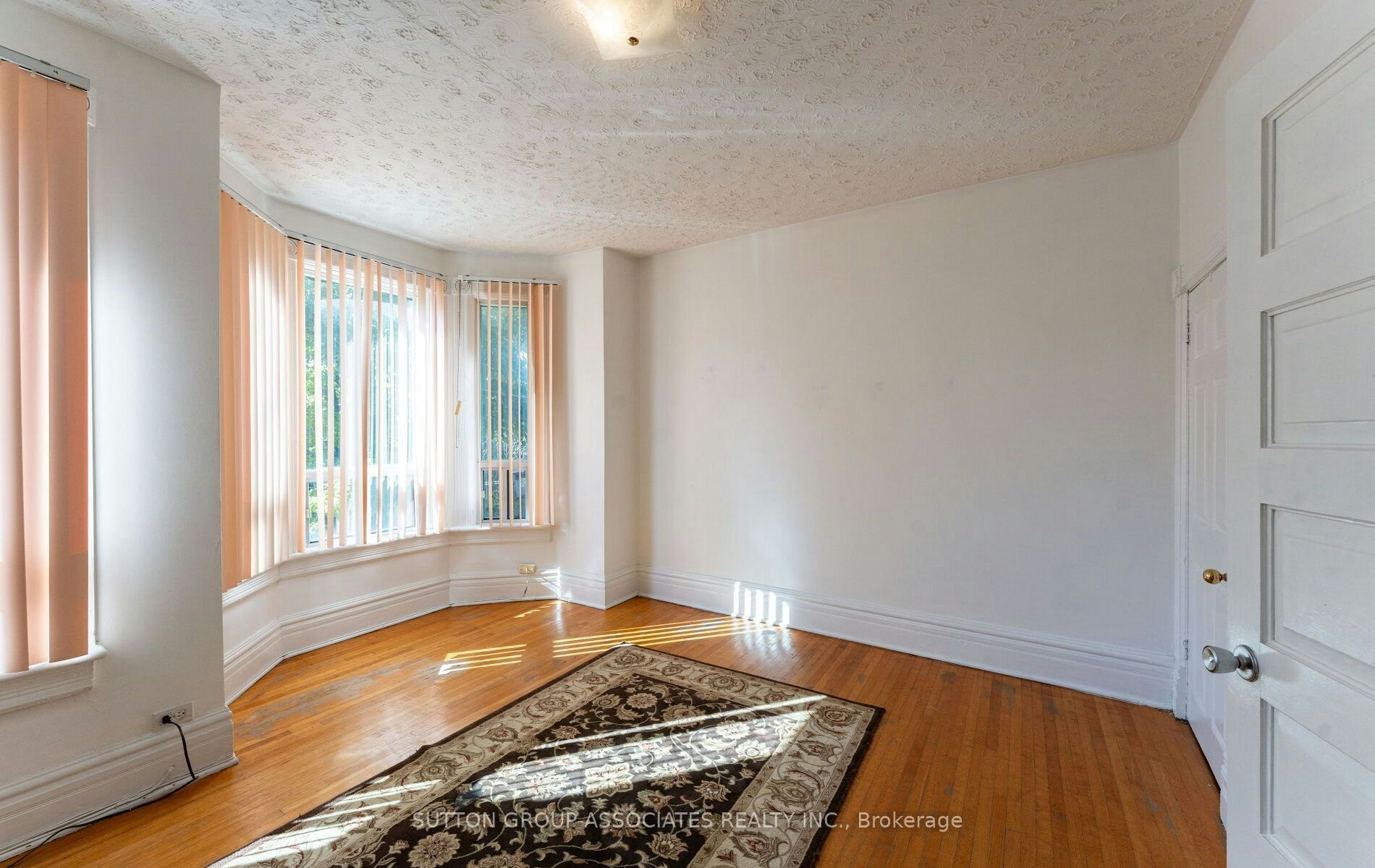 2nd Floor-35 Bellwoods Avenue, Toronto, ON, M6J 2P5 - 5