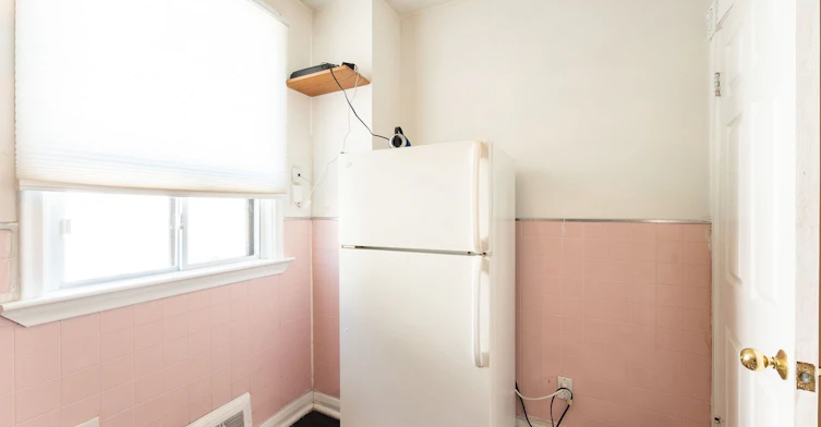 2nd Floor-35 Bellwoods Avenue, Toronto, ON, M6J 2P5 - 11