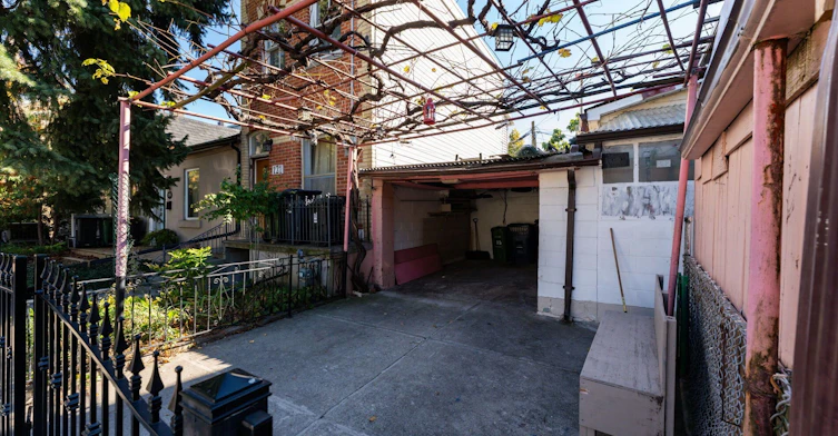 2nd Floor-35 Bellwoods Avenue, Toronto, ON, M6J 2P5 - 15