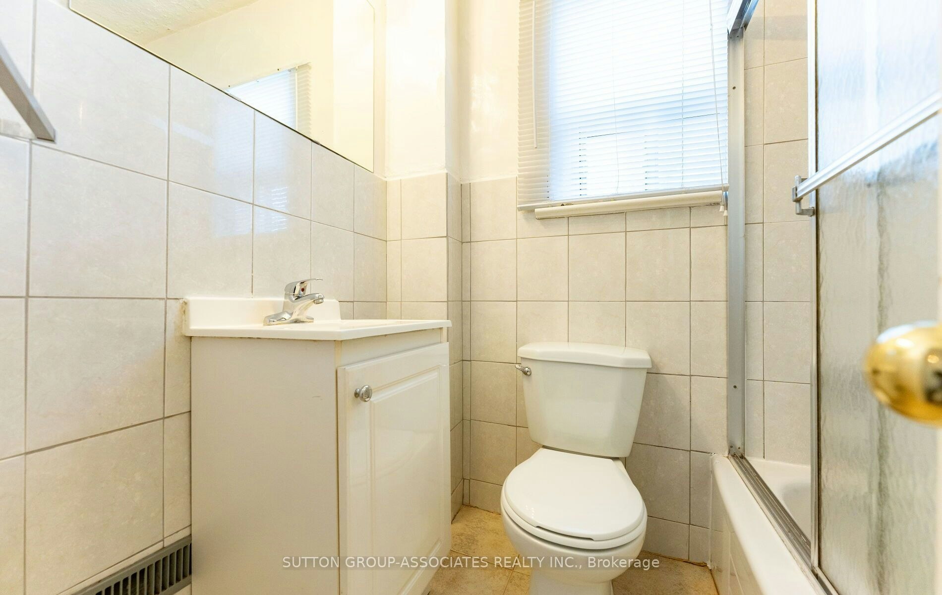 2nd Floor-35 Bellwoods Avenue, Toronto, ON, M6J 2P5 - 12