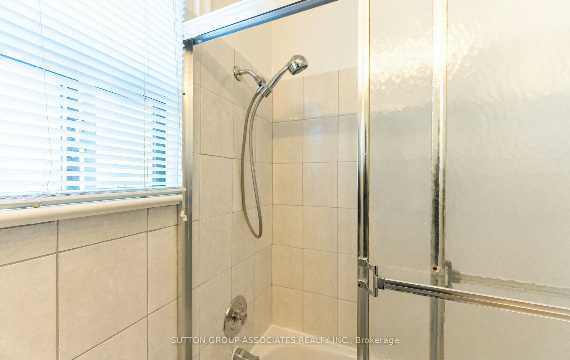 2nd Floor-35 Bellwoods Avenue, Toronto, ON, M6J 2P5 - 13