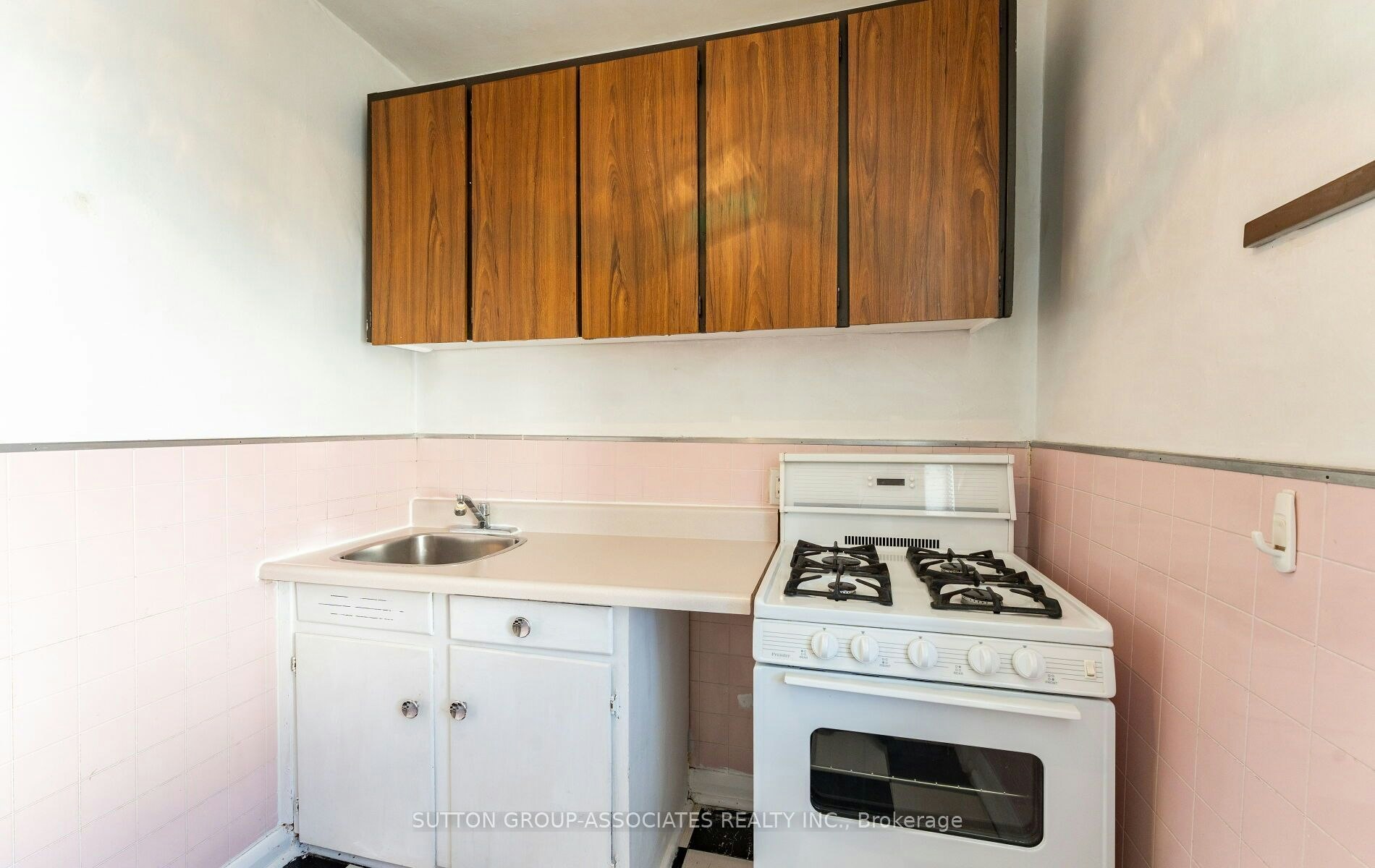 2nd Floor-35 Bellwoods Avenue, Toronto, ON, M6J 2P5 - 10