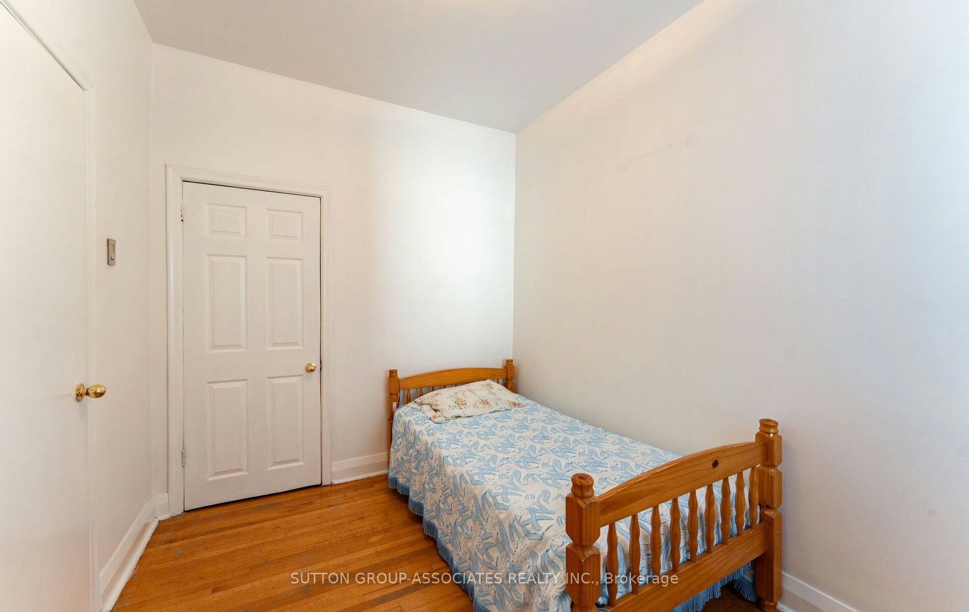 2nd Floor-35 Bellwoods Avenue, Toronto, ON, M6J 2P5 - 7