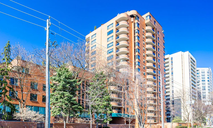 1502-260 Heath Street W