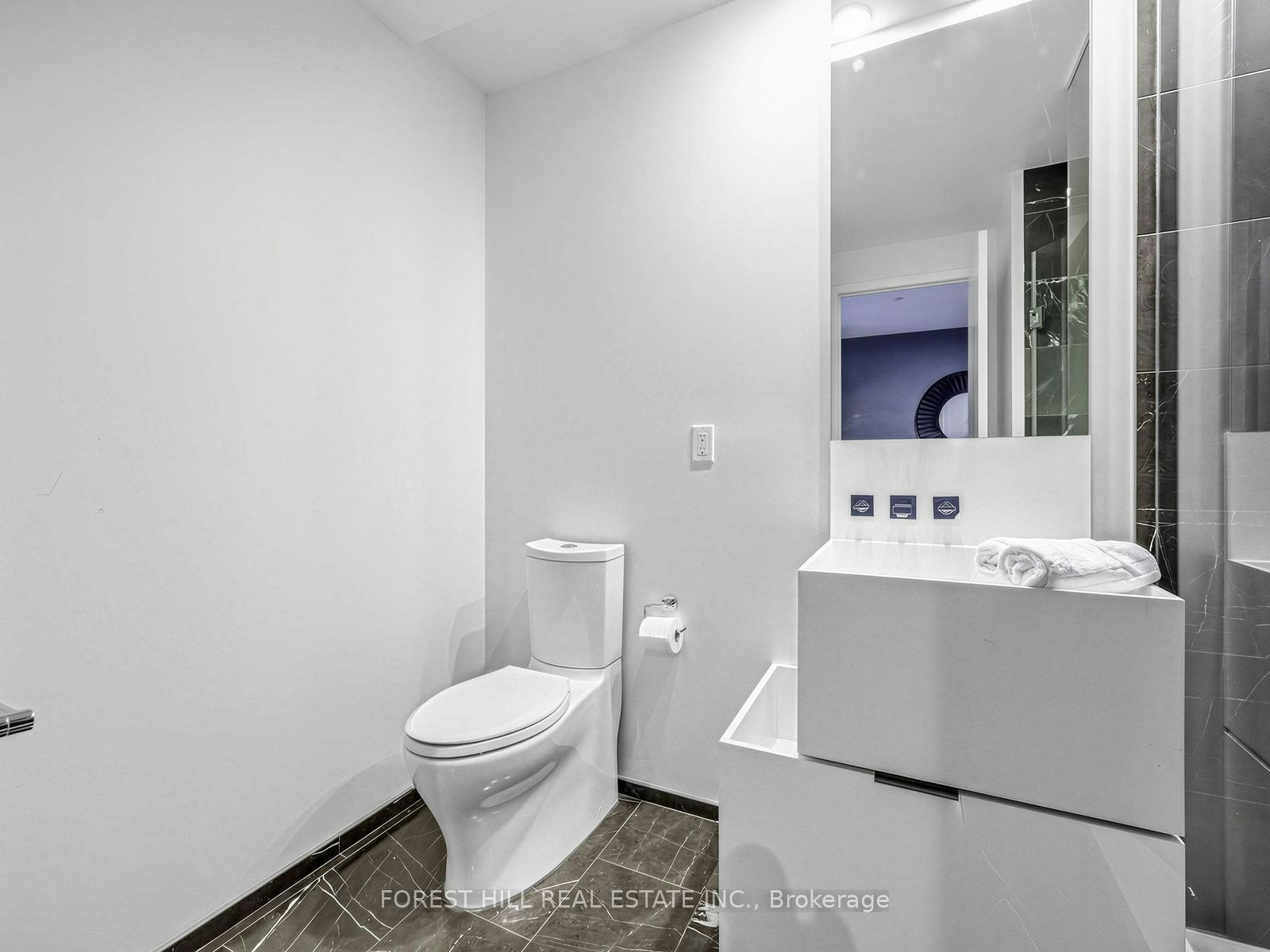 6805-1 Bloor Street E, Toronto, ON, M4W 0A8 - 25
