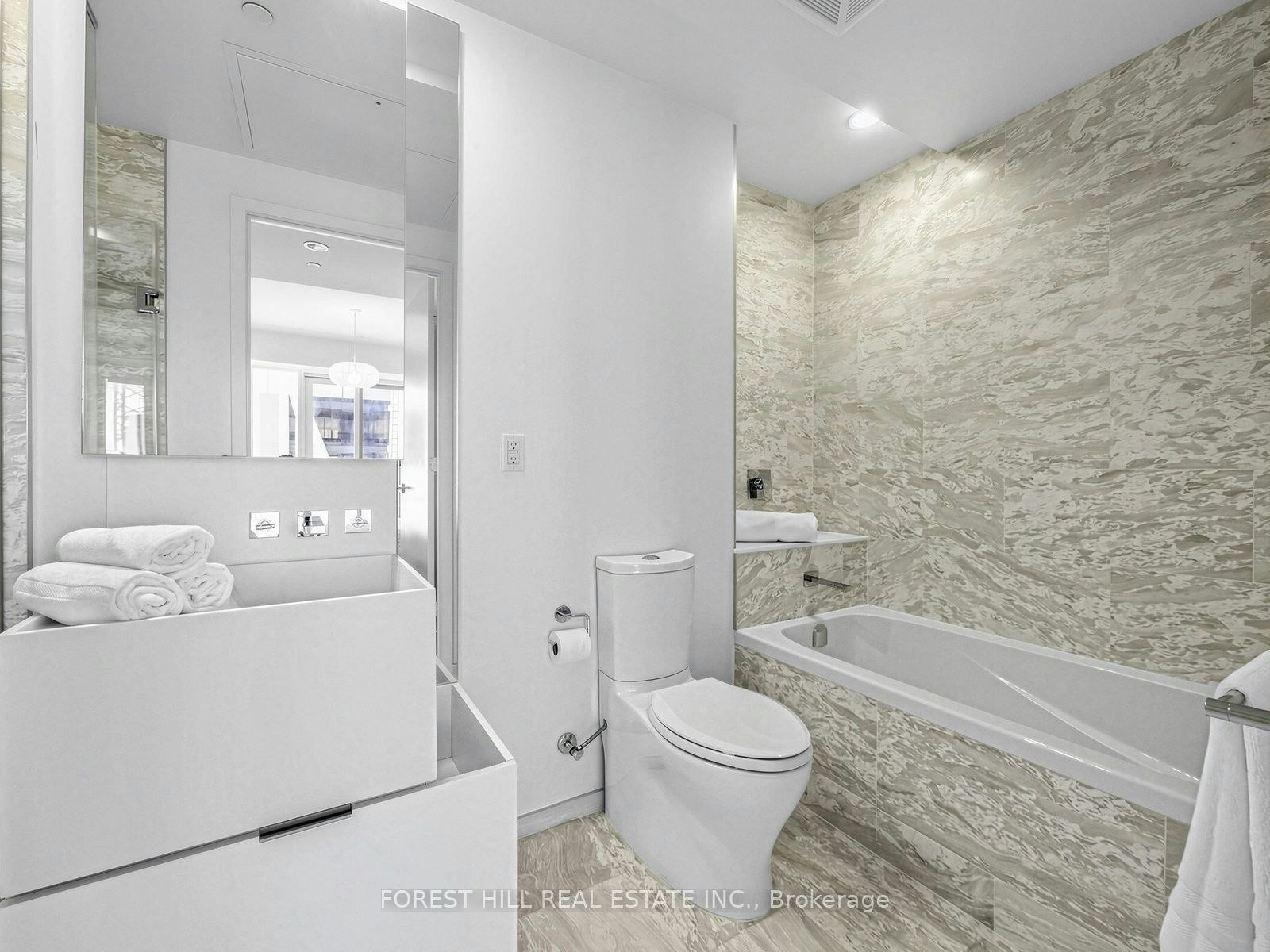 6805-1 Bloor Street E, Toronto, ON, M4W 0A8 - 23