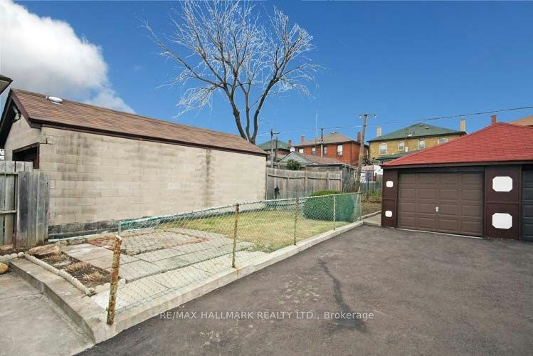 535 Westmount Avenue, Toronto, ON, M6E 3N6 - 7